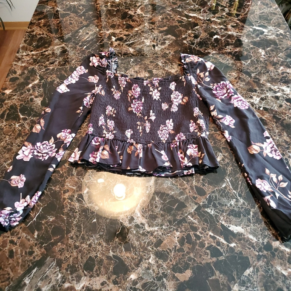 Wild Fable | Floral Smocked Long Sleeve Crop Top